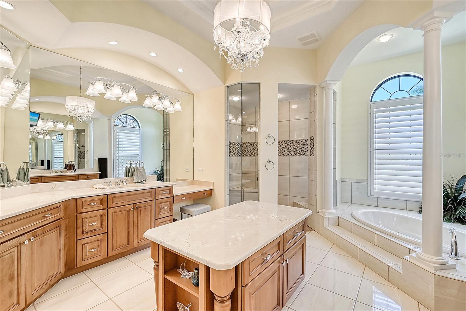 RIVERDALE - Residential