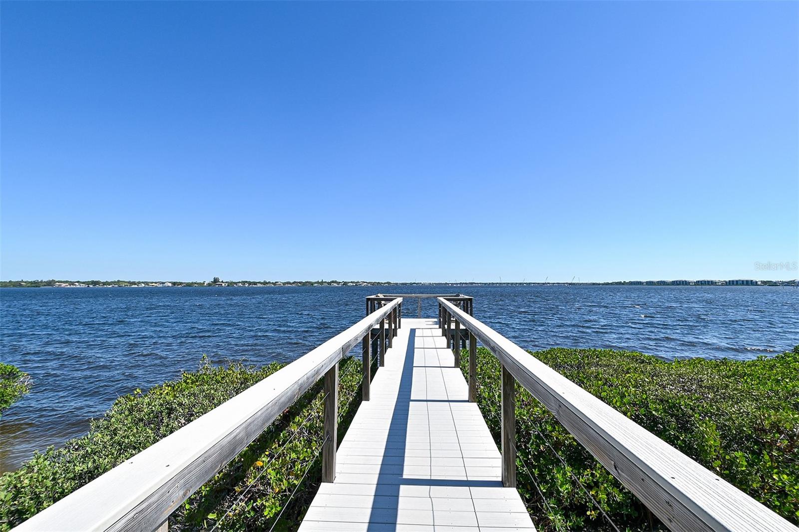 RIVERDALE - Residential