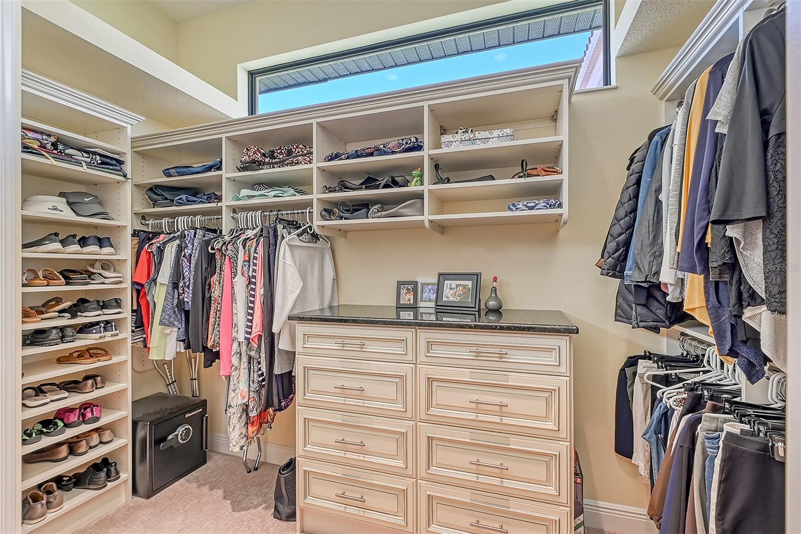 RIVERDALE - Residential