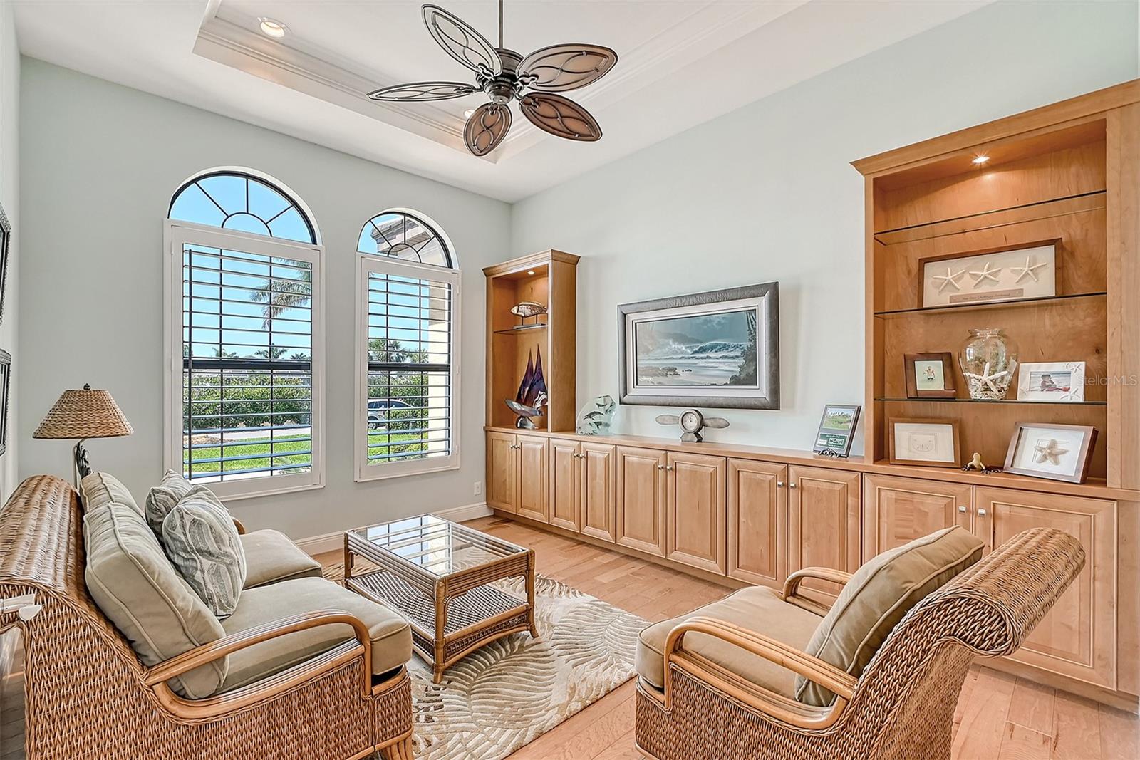 RIVERDALE - Residential