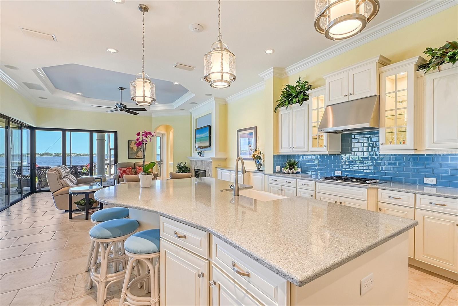 RIVERDALE - Residential