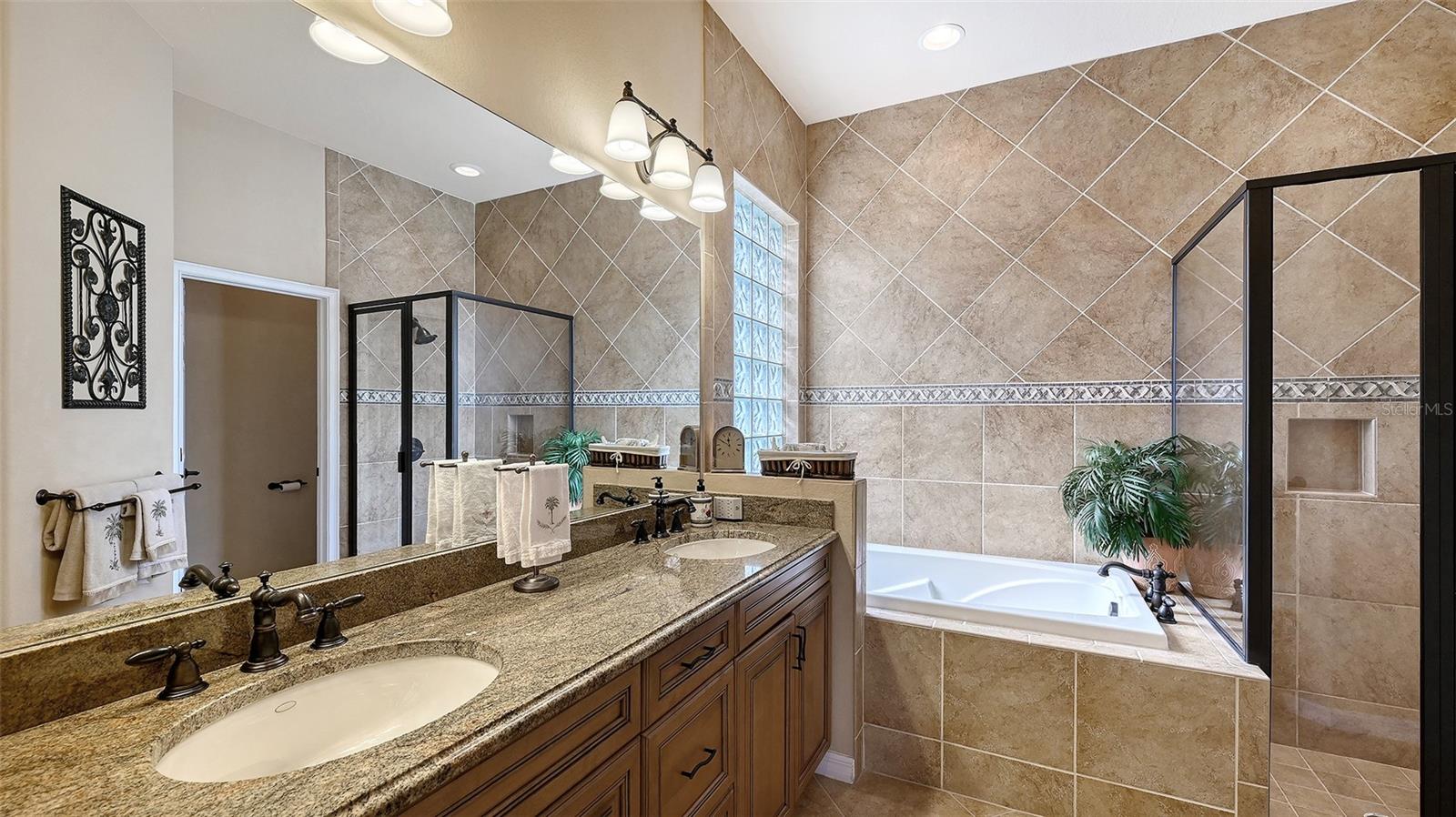 VENETIAN GOLF & RIVER CLUB PHA - Residential