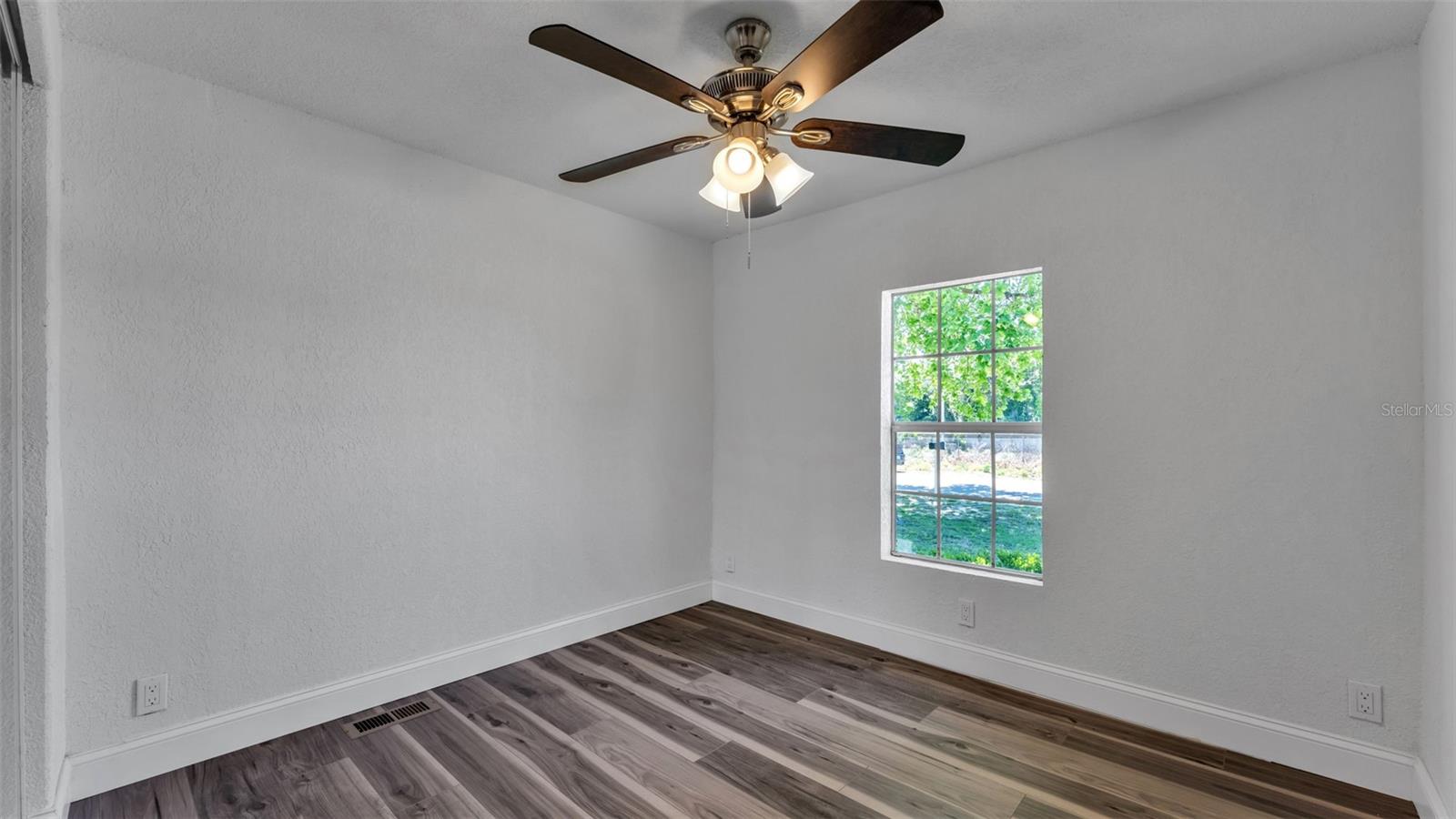 ROLLINGLEN PH 01 - Residential