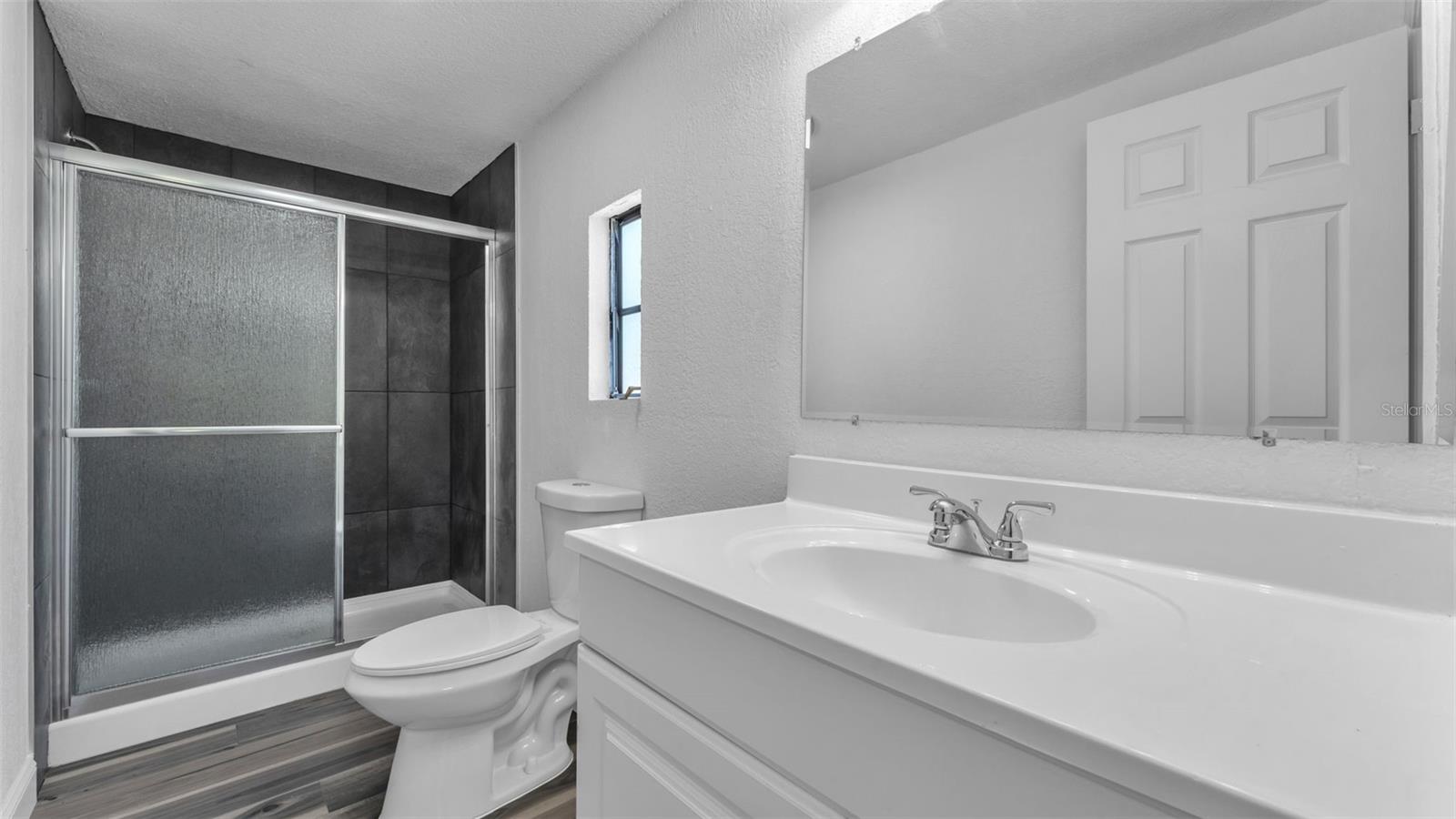 ROLLINGLEN PH 01 - Residential