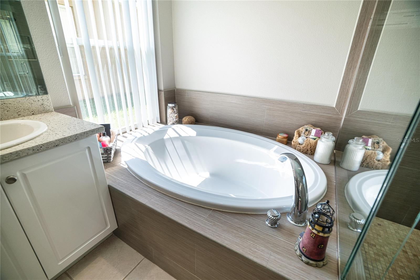 THOUSAND OAKS PH 01 - Residential