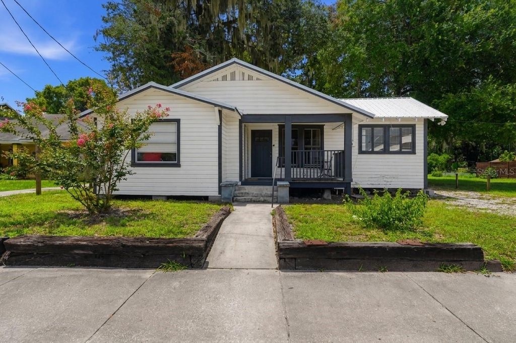 Photo of 619 NW 7th Avenue, Gainesville, FL 32601 (MLS # GC542022)