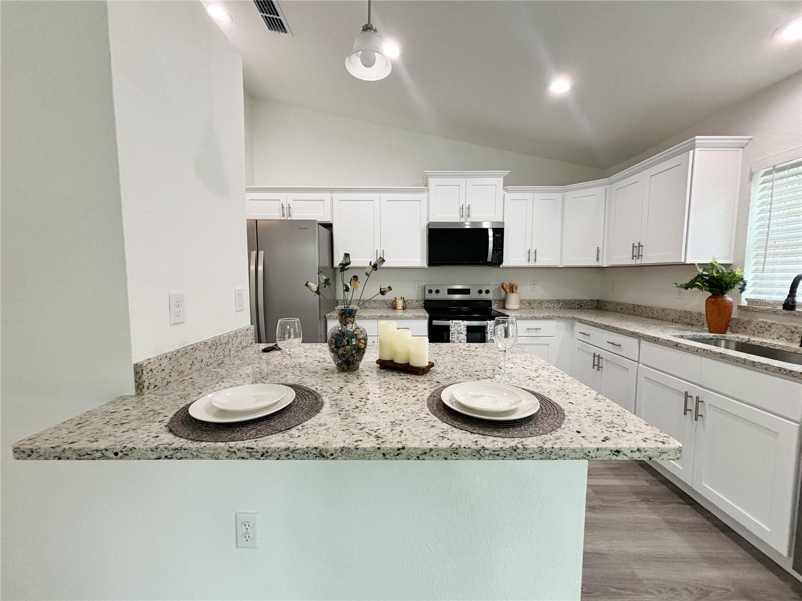 LAKE TROPICANA - Residential