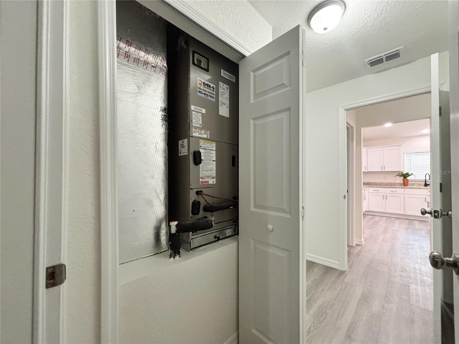 LAKE TROPICANA - Residential