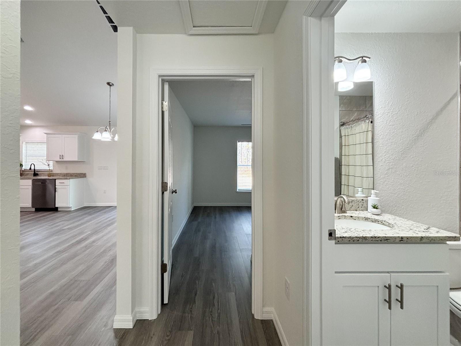 LAKE TROPICANA - Residential