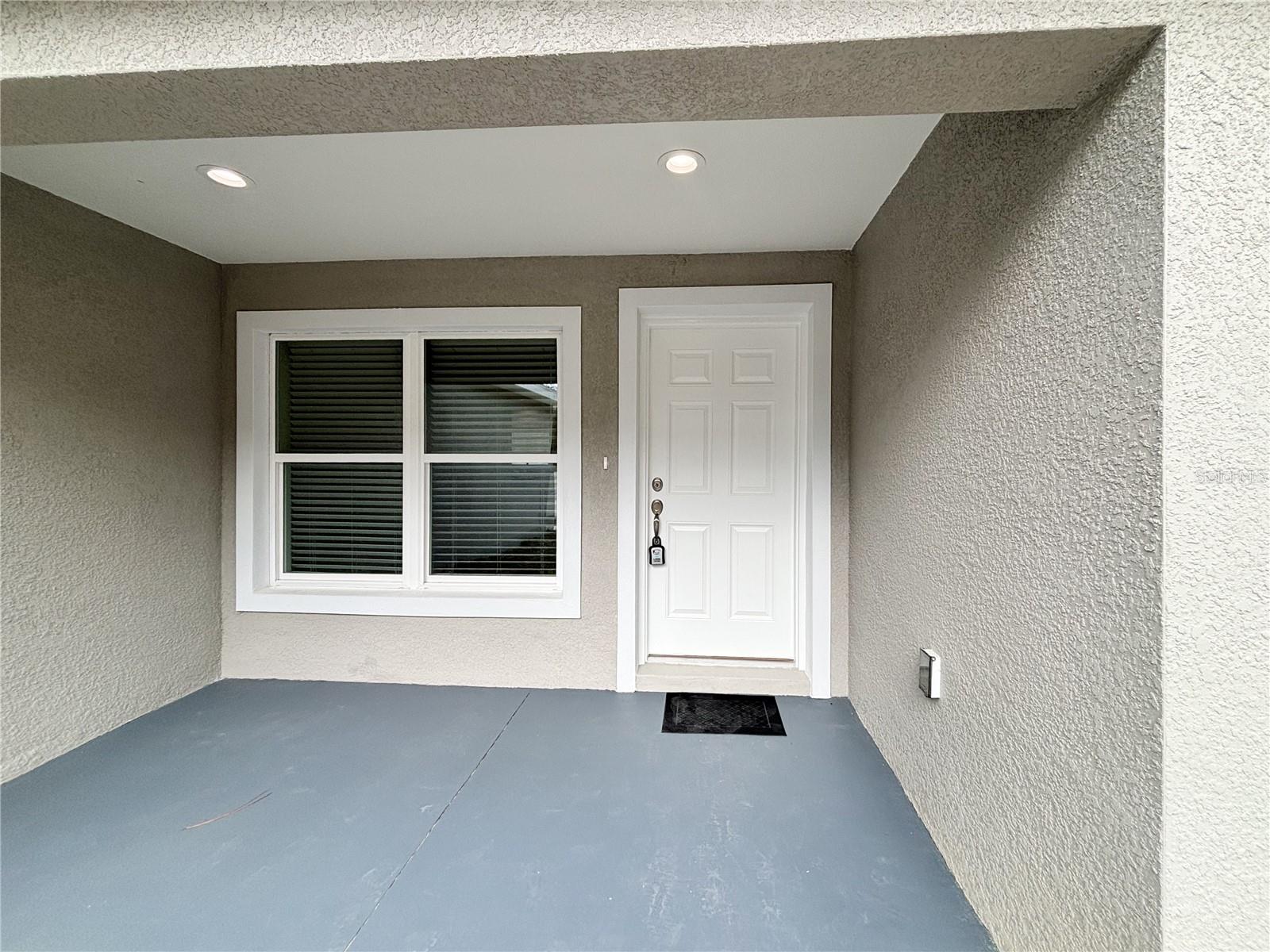 LAKE TROPICANA - Residential