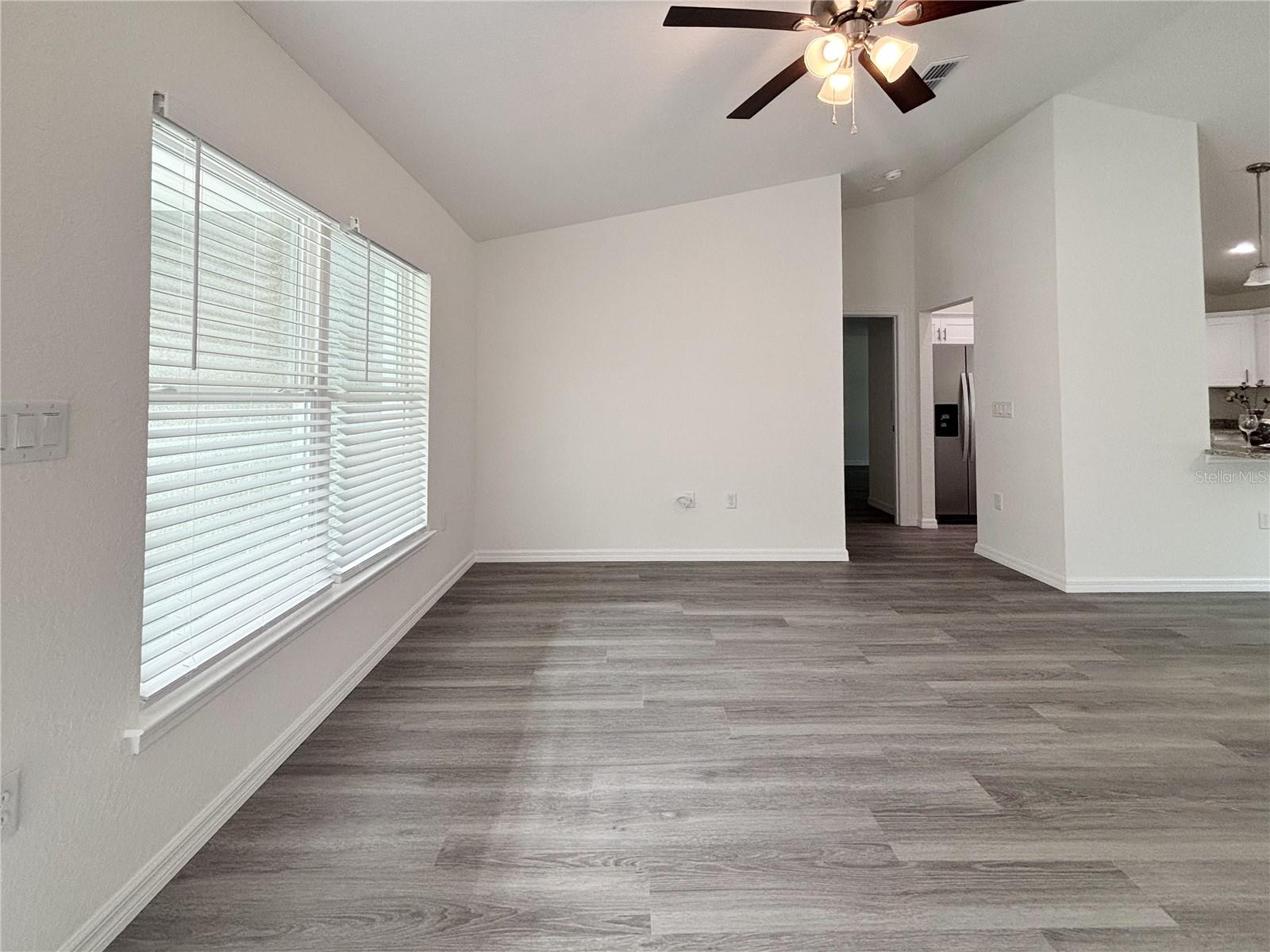 LAKE TROPICANA - Residential