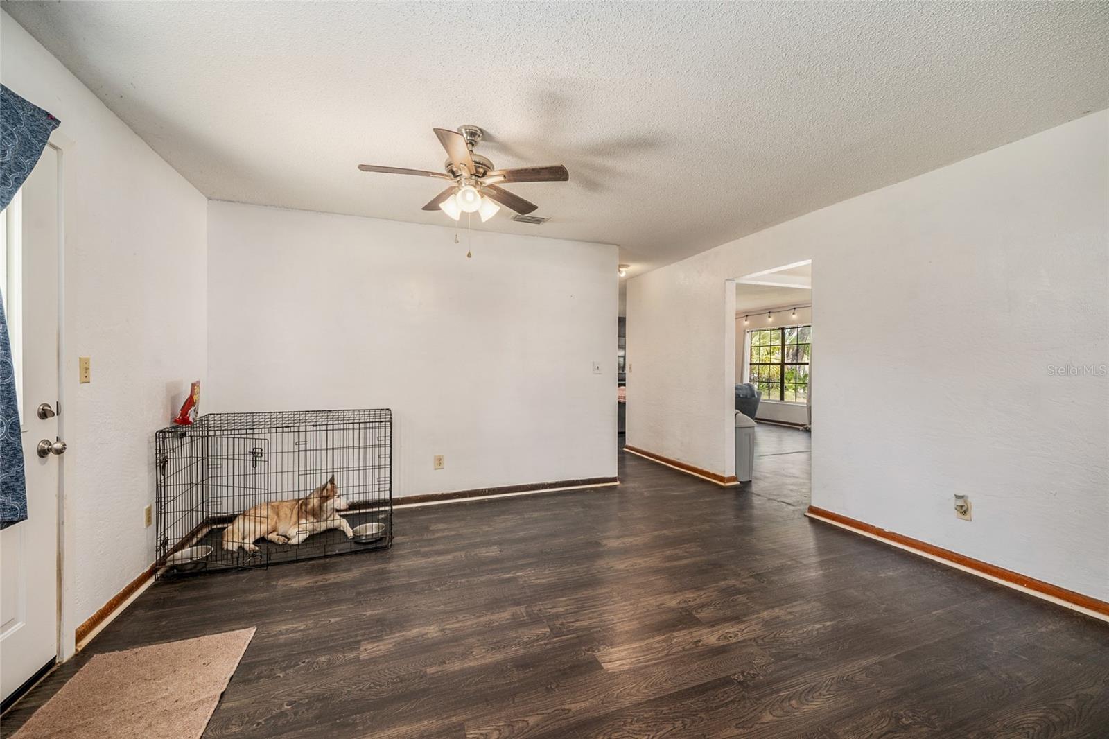 COUNTRY ESTATE - Residential