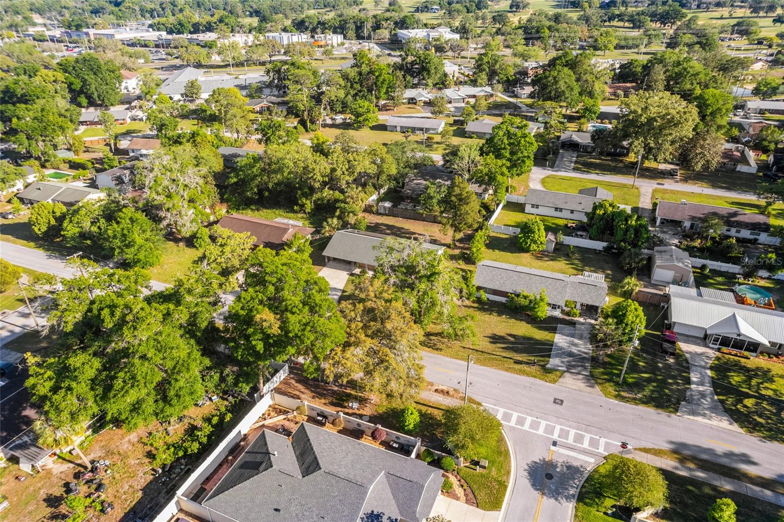 COUNTRY ESTATE - Residential