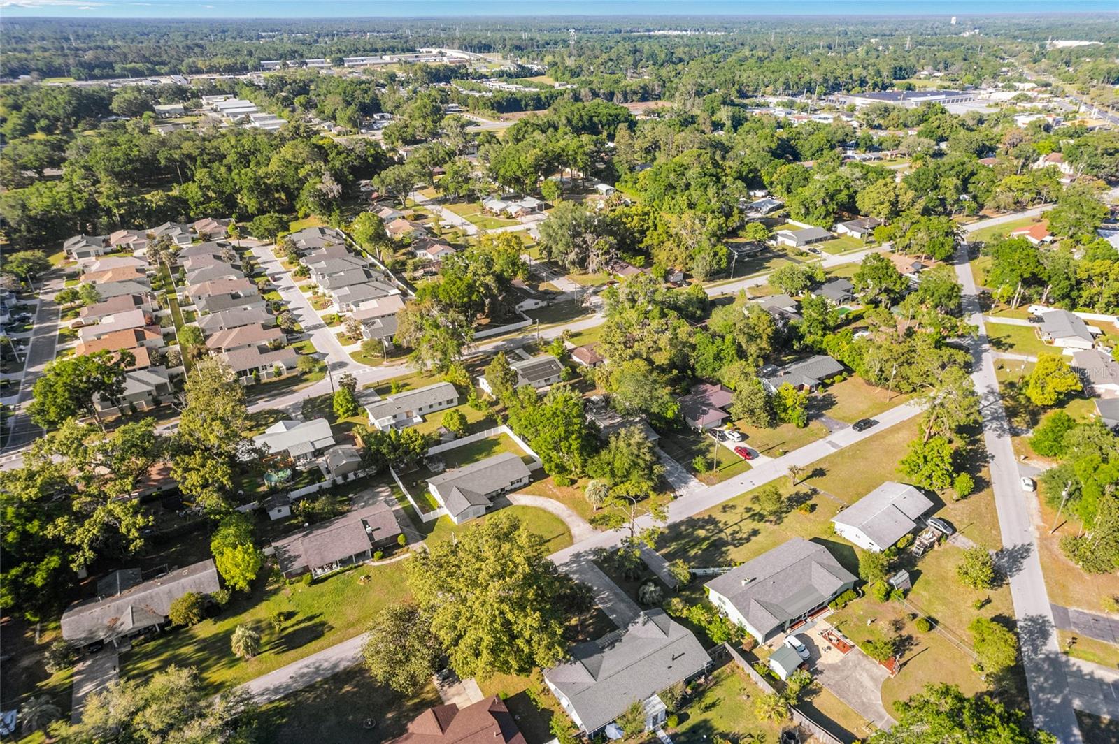 COUNTRY ESTATE - Residential