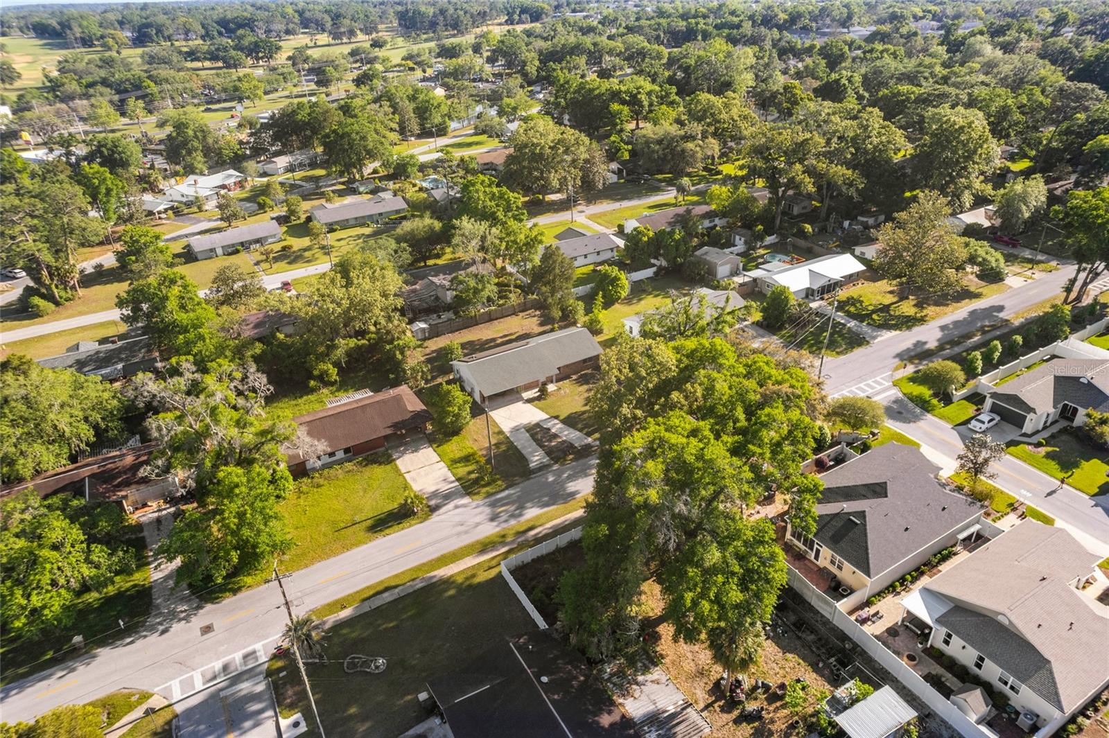 COUNTRY ESTATE - Residential