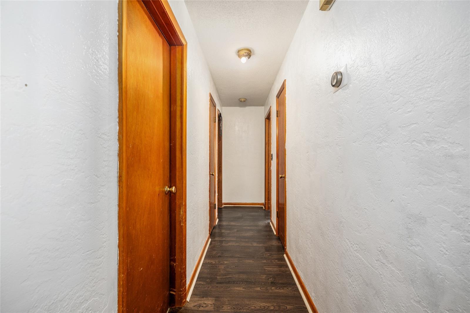 COUNTRY ESTATE - Residential