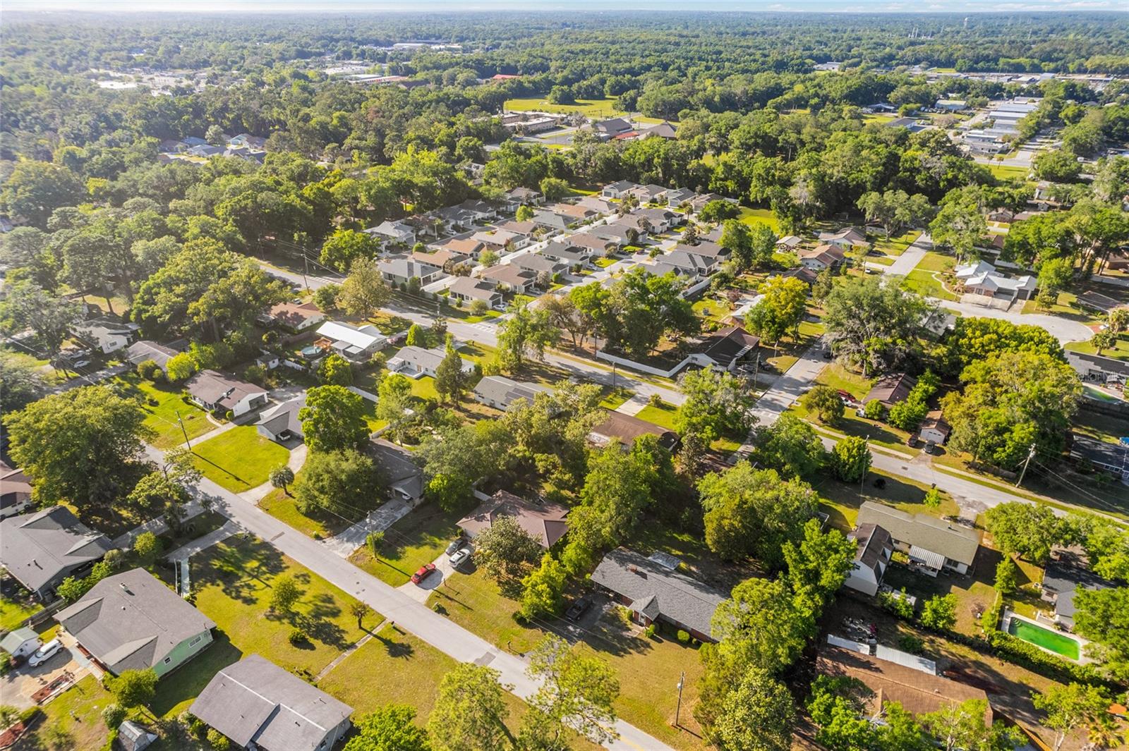 COUNTRY ESTATE - Residential