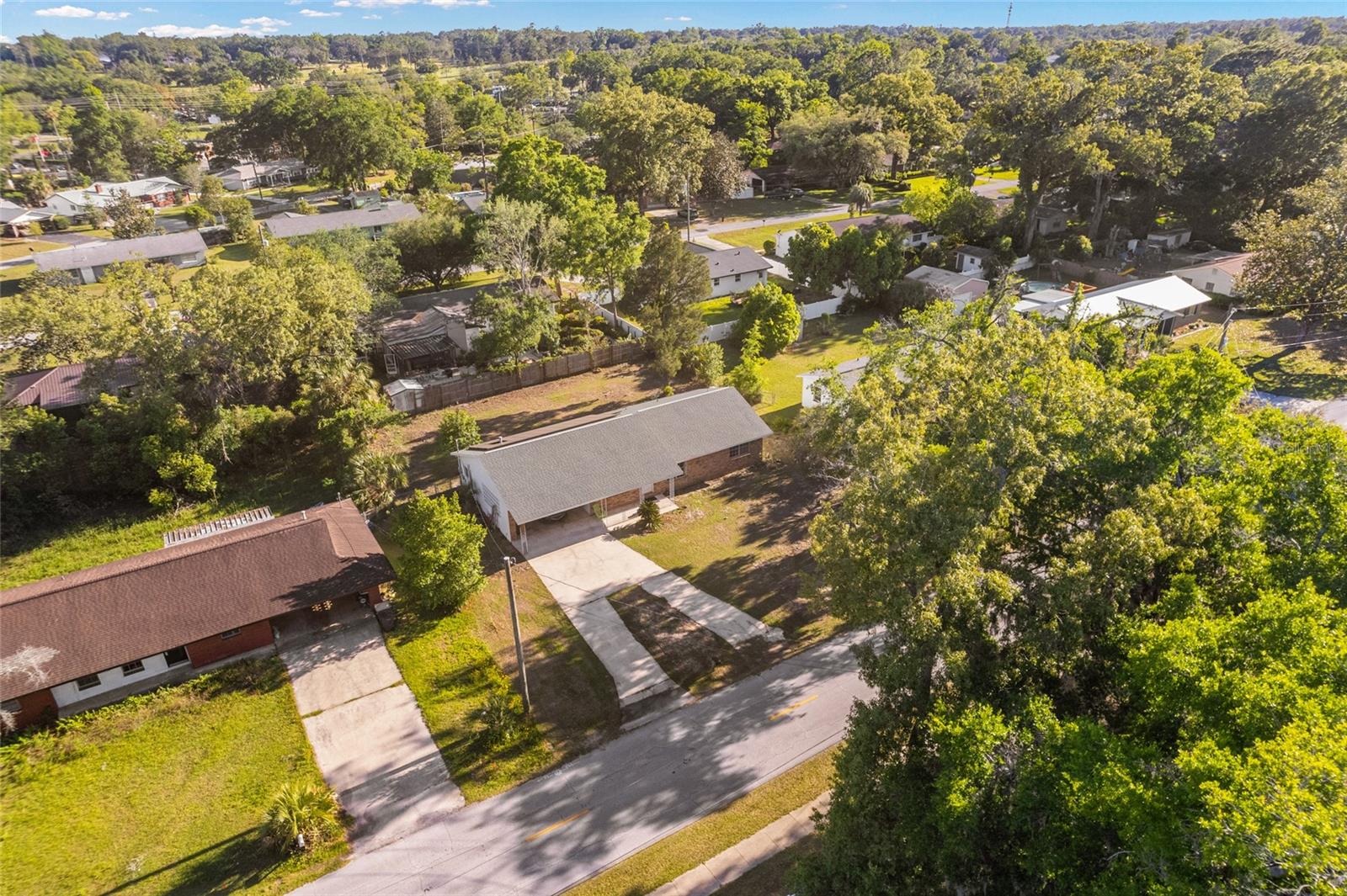 COUNTRY ESTATE - Residential