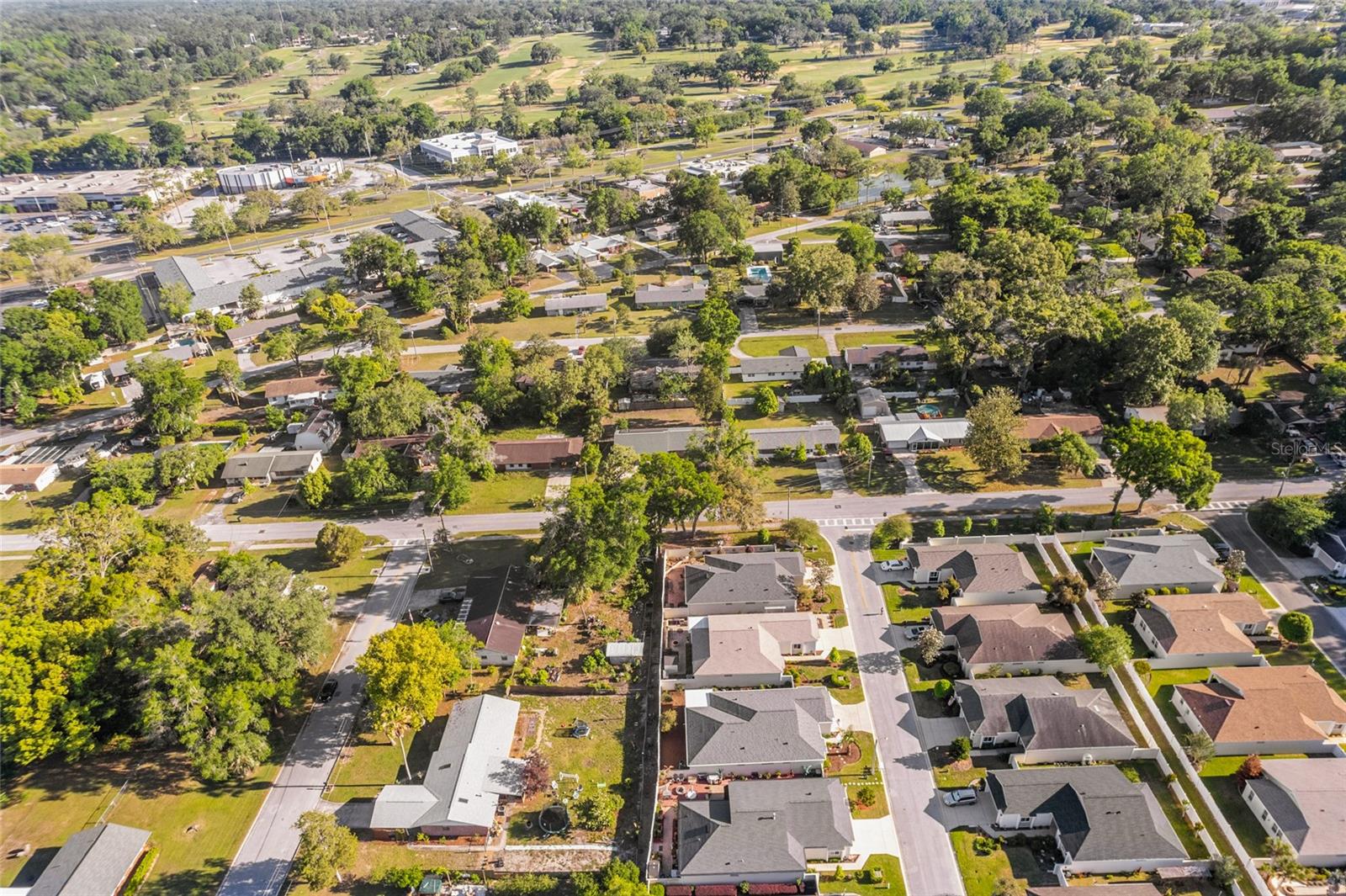 COUNTRY ESTATE - Residential
