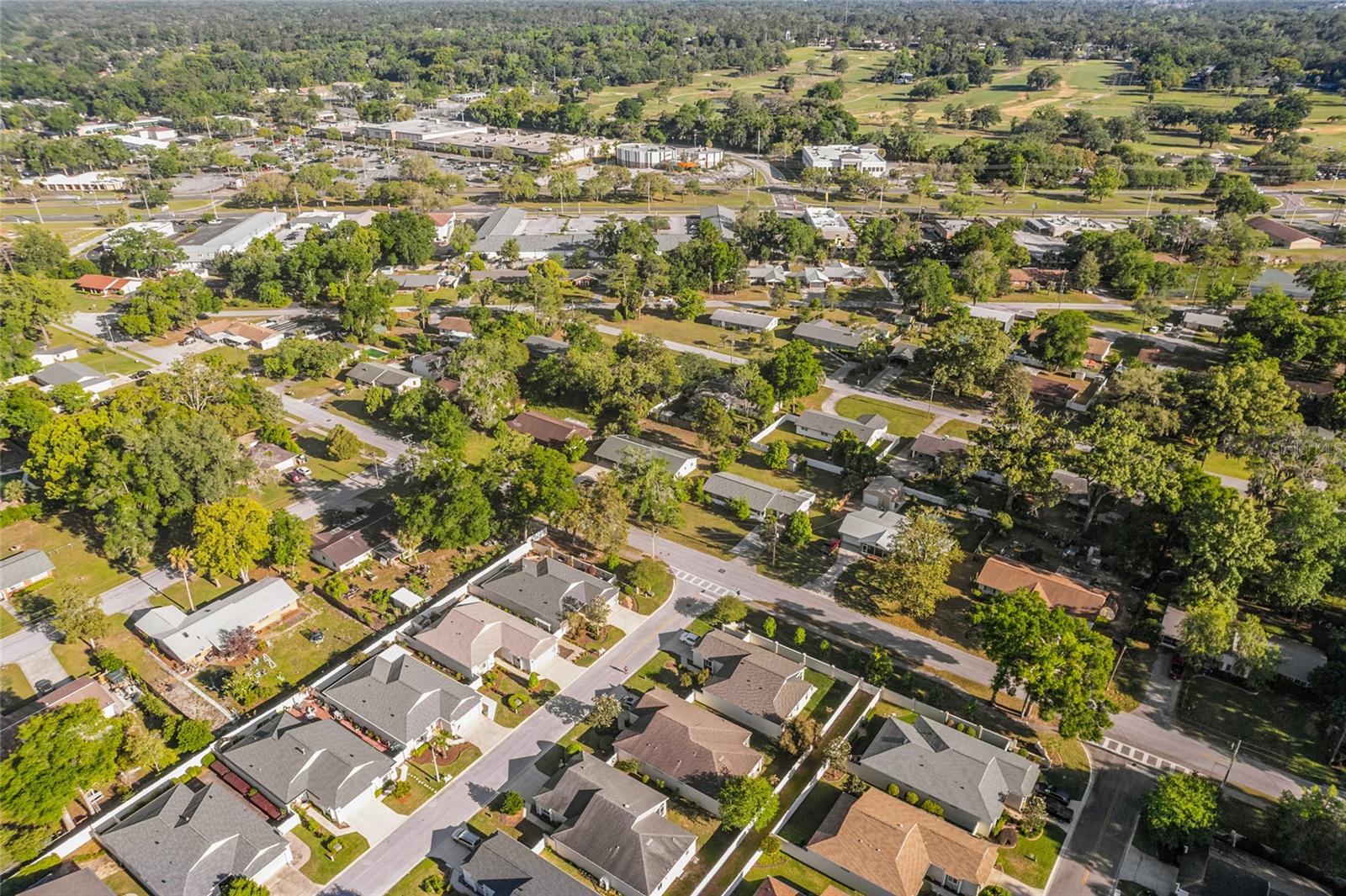 COUNTRY ESTATE - Residential