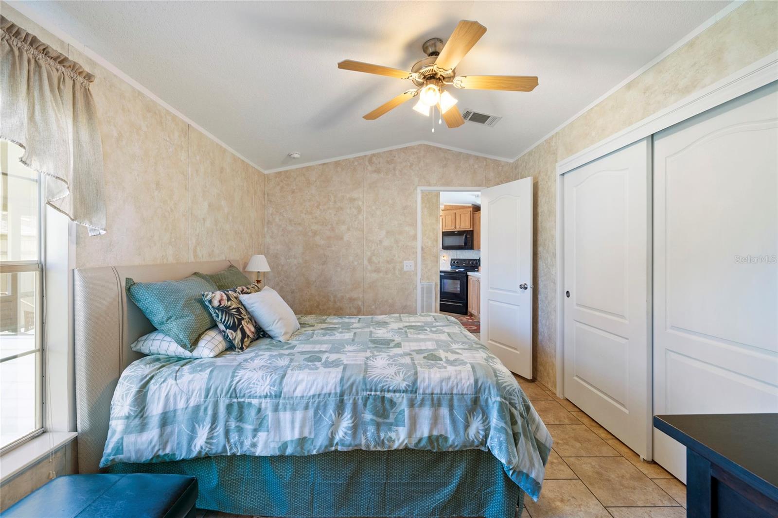 3204 BAYSIDE PARKWAY