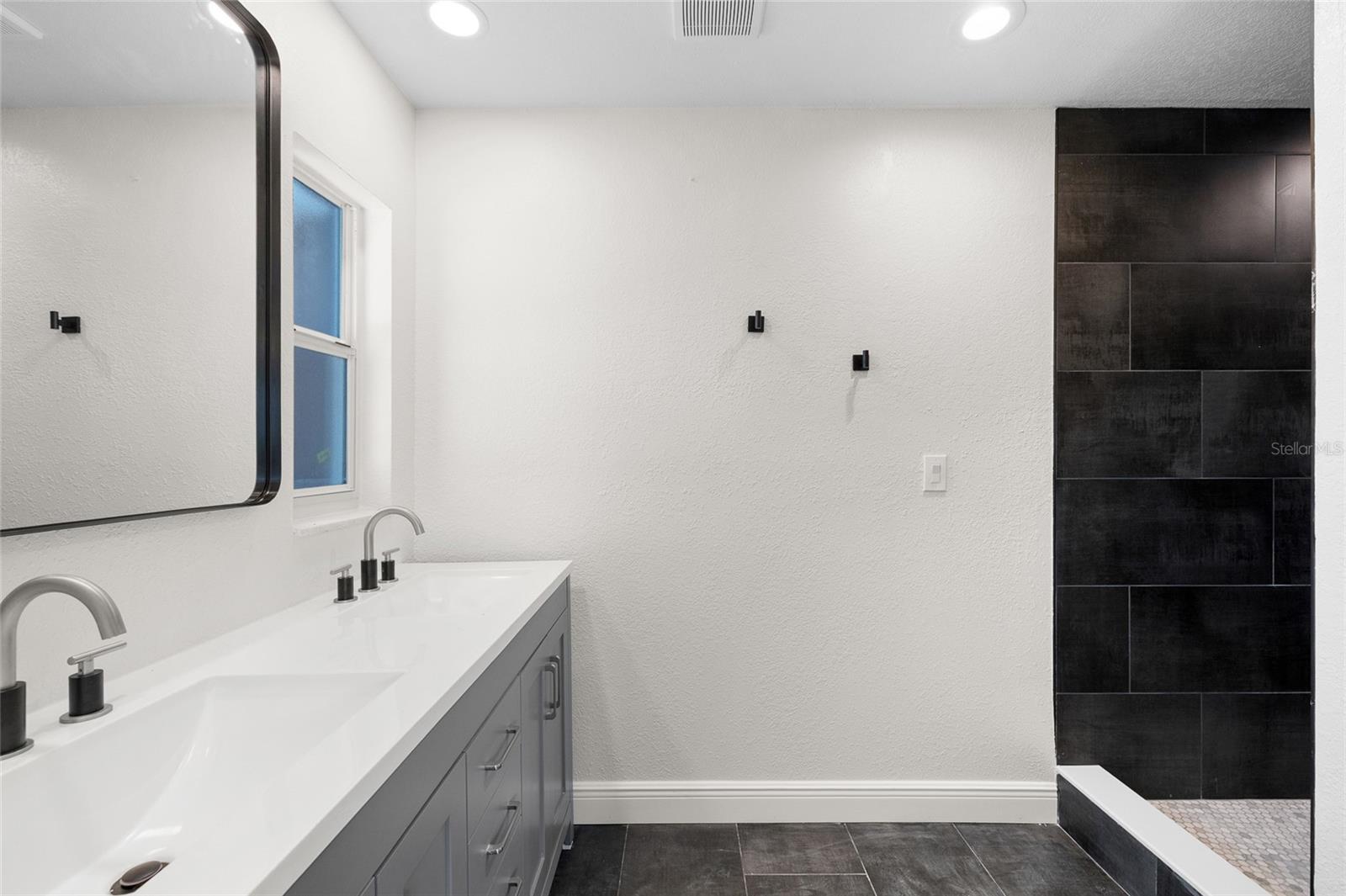 SHORE ACRES DENVER ST REP BAYOU GRANDE SEC - Residential Lease