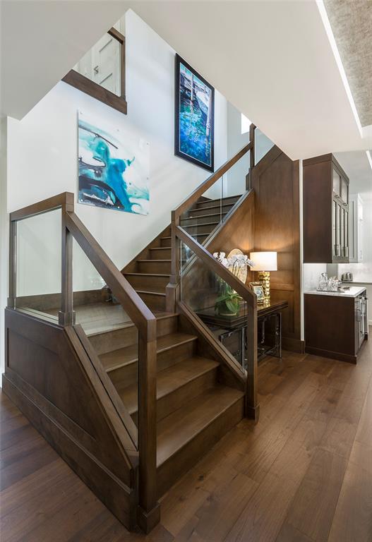 VALENCIA TERRACE - Residential