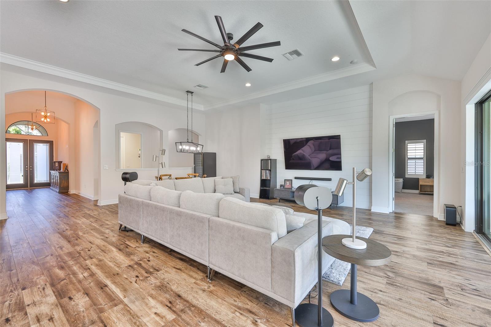 PRISTINE LAKE PRESERVE - Residential