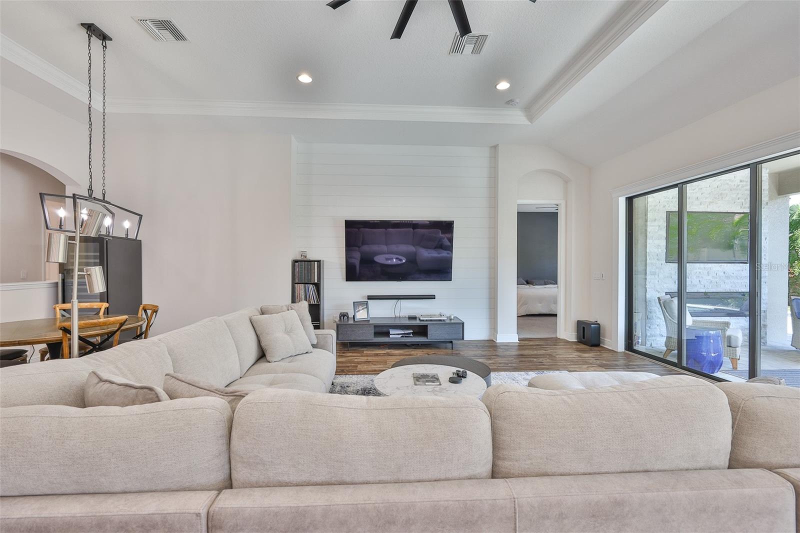 PRISTINE LAKE PRESERVE - Residential