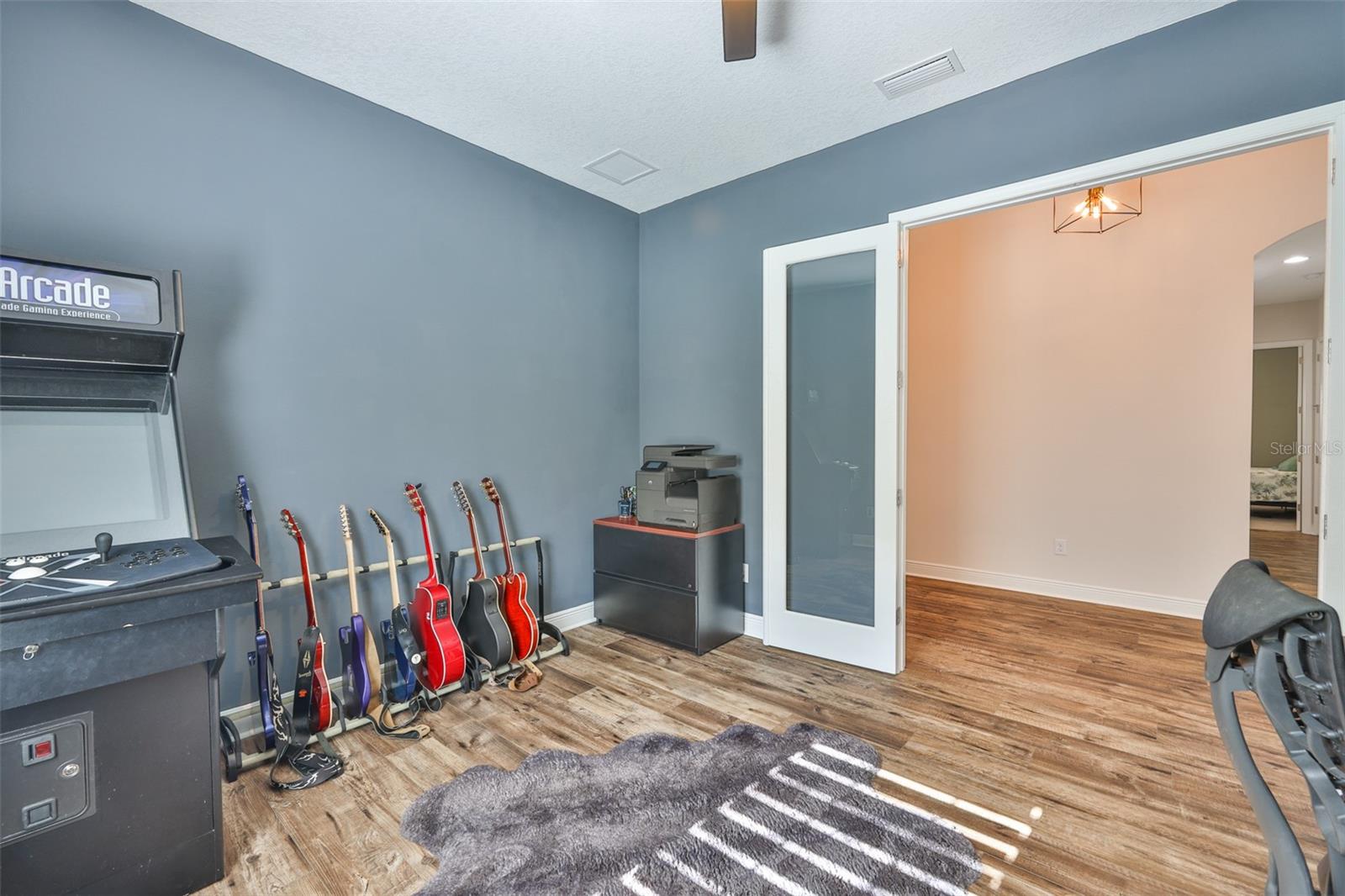 PRISTINE LAKE PRESERVE - Residential