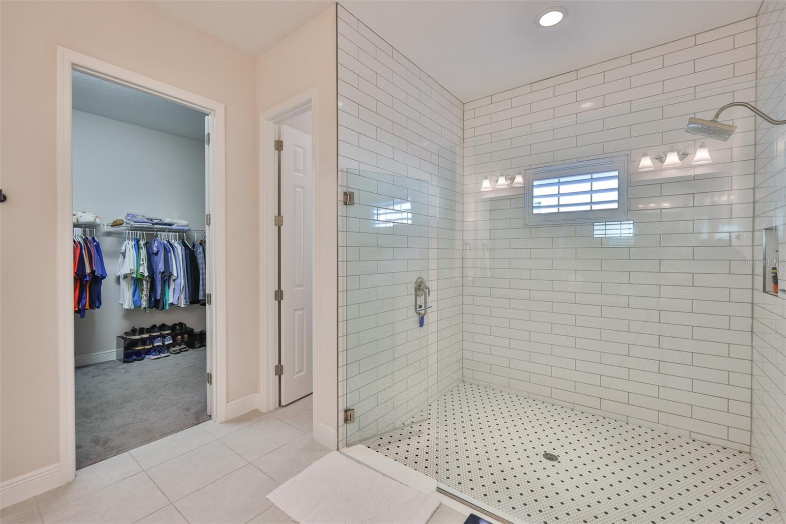 PRISTINE LAKE PRESERVE - Residential