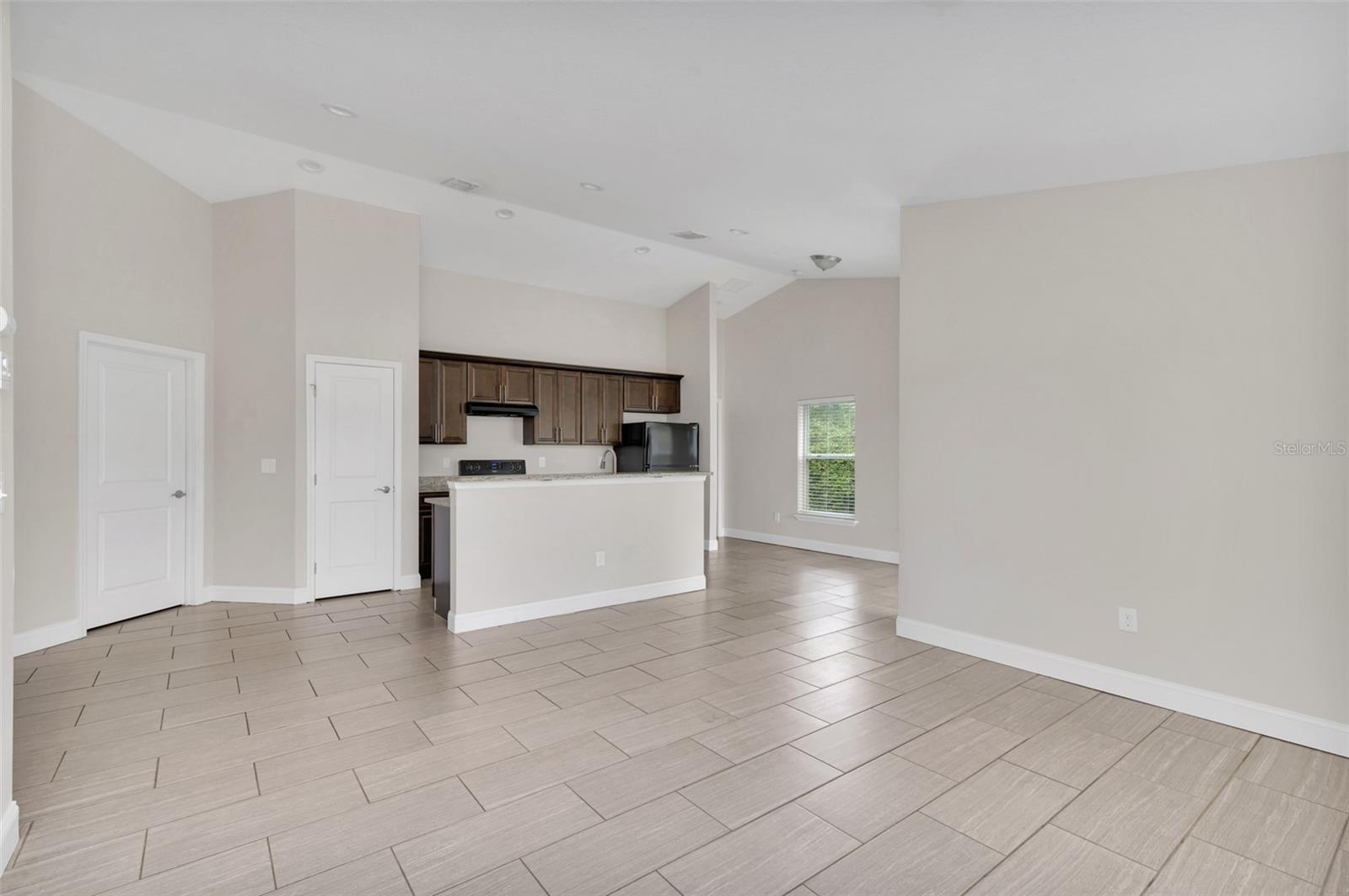 1206 BEECHDALE COURT