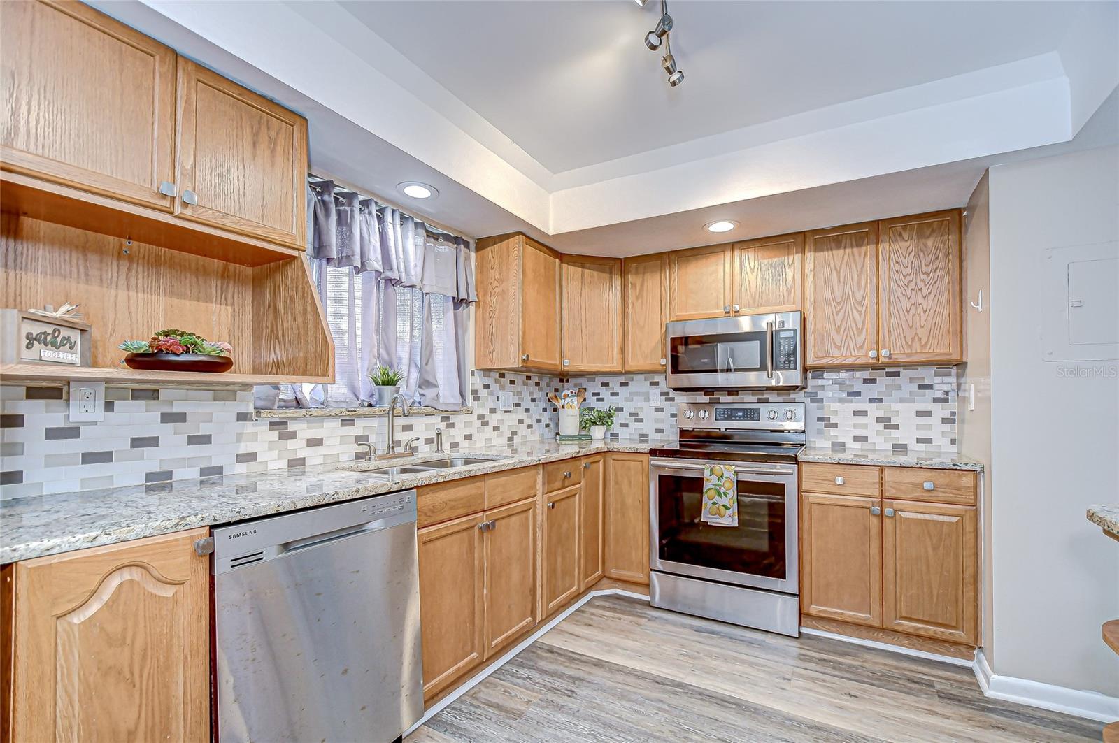 VILLAGE LAKE CONDO - Residential