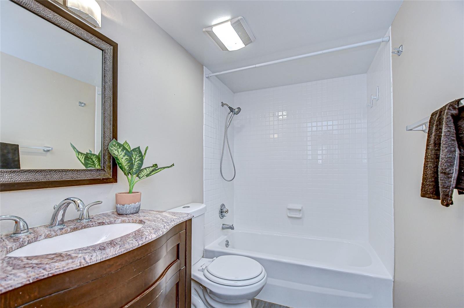 VILLAGE LAKE CONDO - Residential