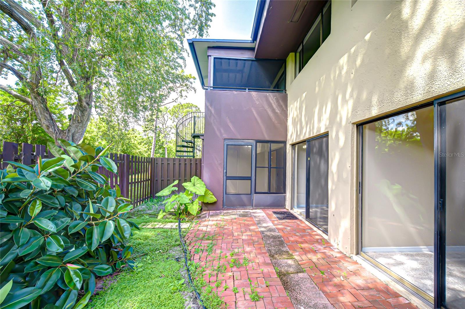VILLAGE LAKE CONDO - Residential