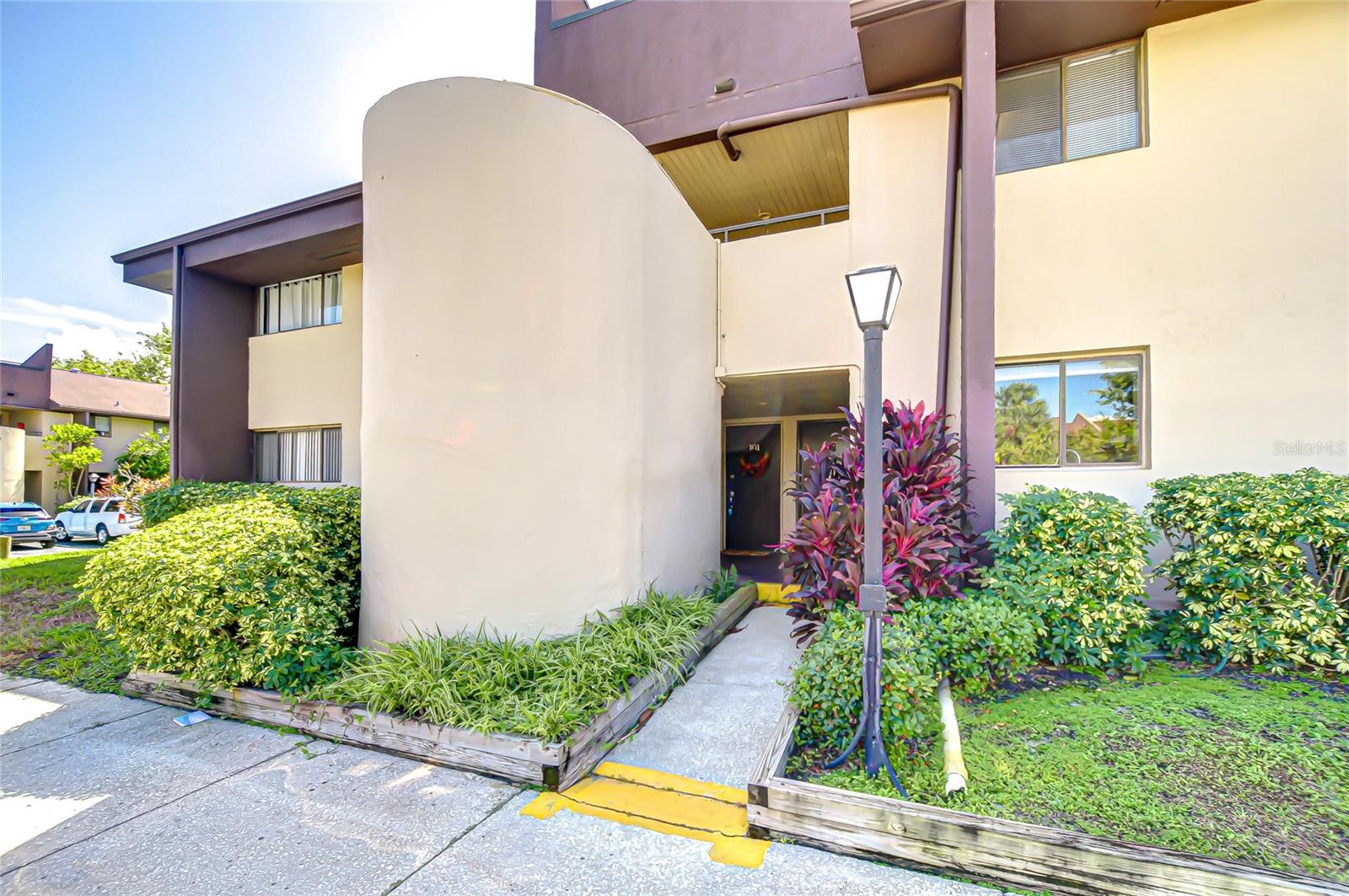VILLAGE LAKE CONDO - Residential