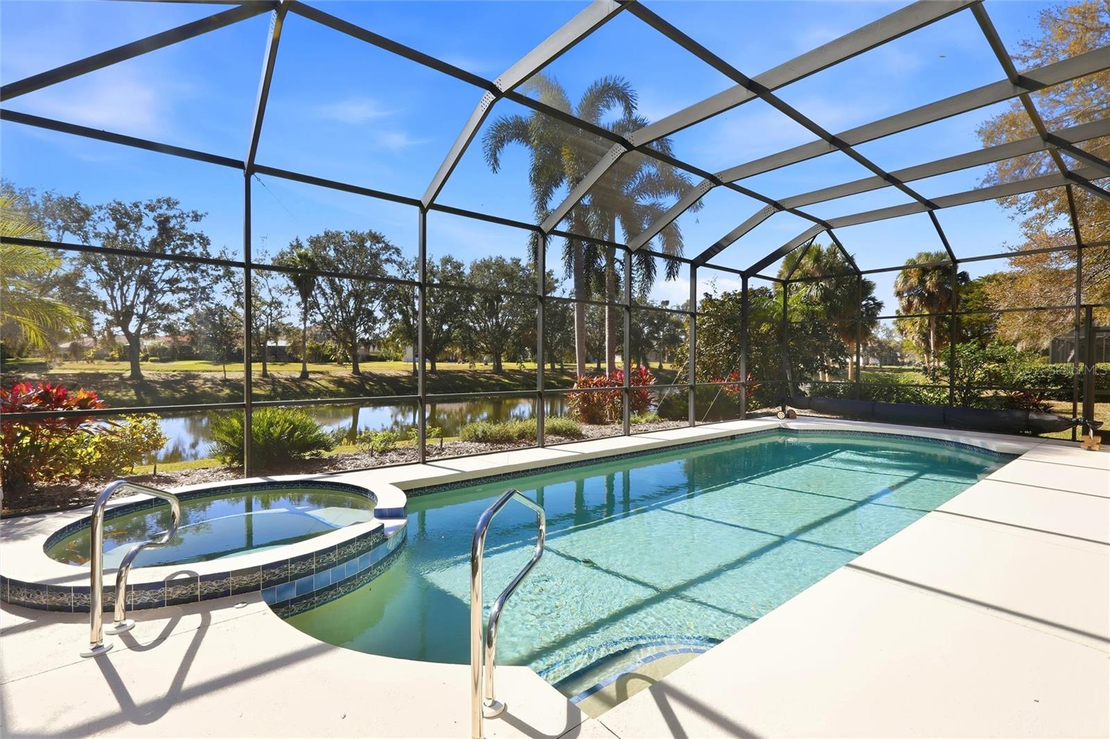 HIDDEN OAKS - Residential