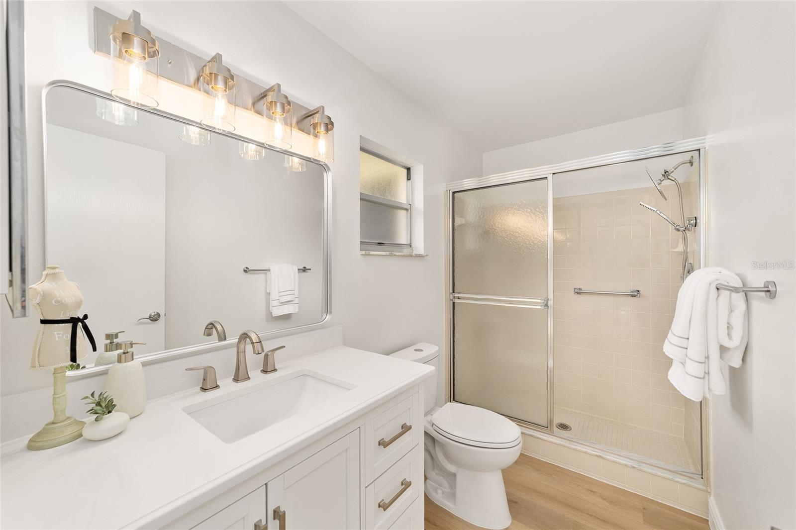 ON TOP OF THE WORLD - Residential