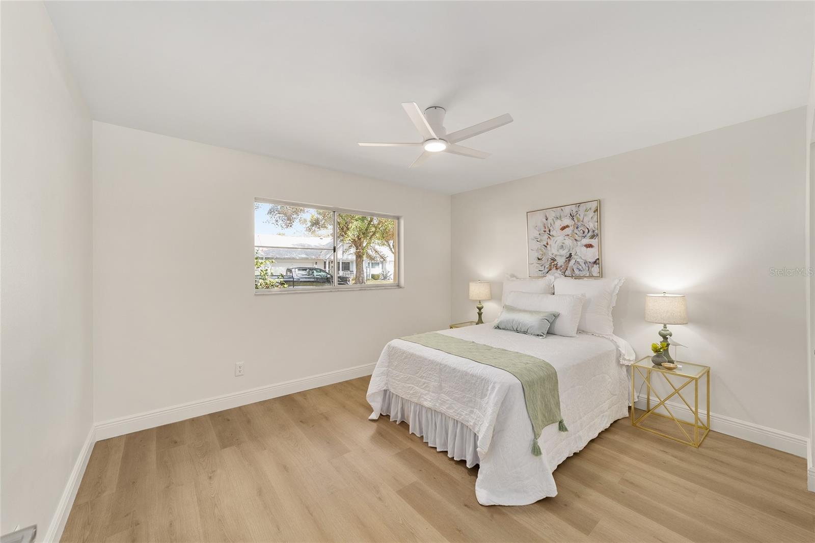 ON TOP OF THE WORLD - Residential