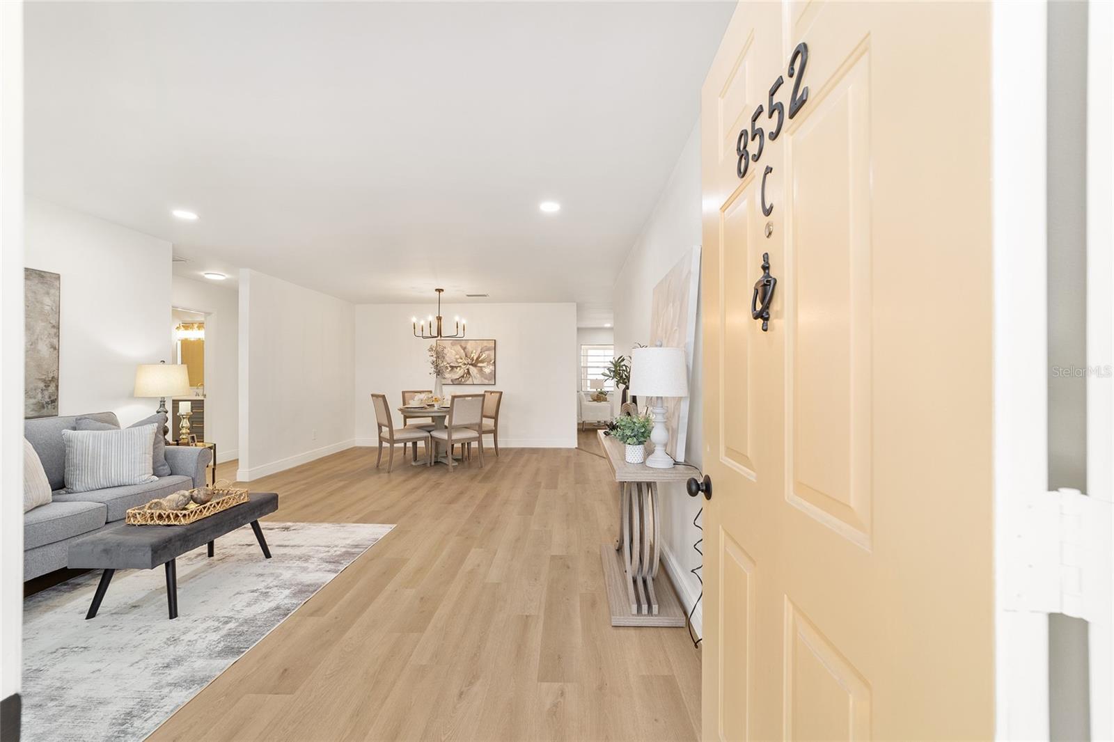 ON TOP OF THE WORLD - Residential