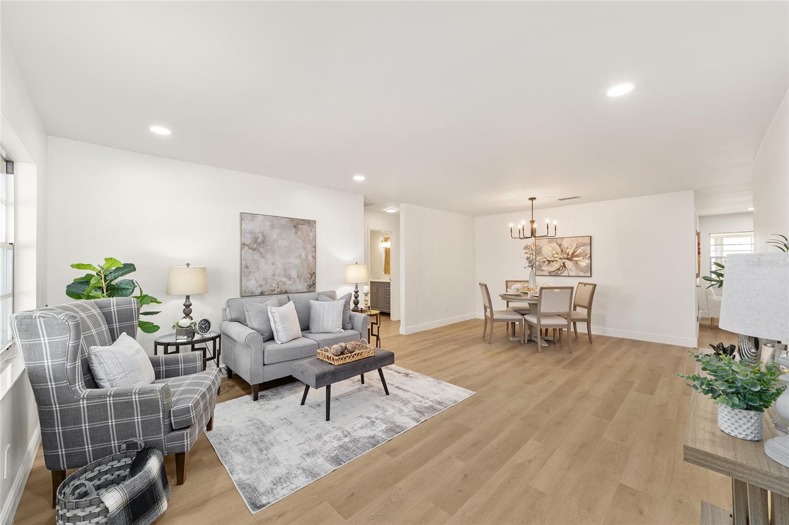 ON TOP OF THE WORLD - Residential