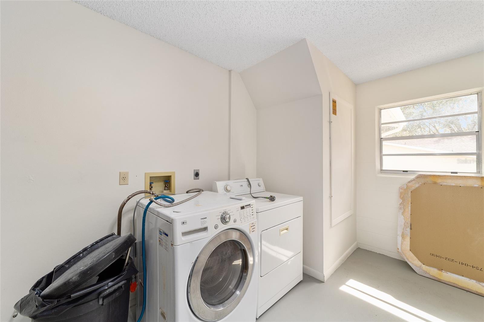 ON TOP OF THE WORLD - Residential