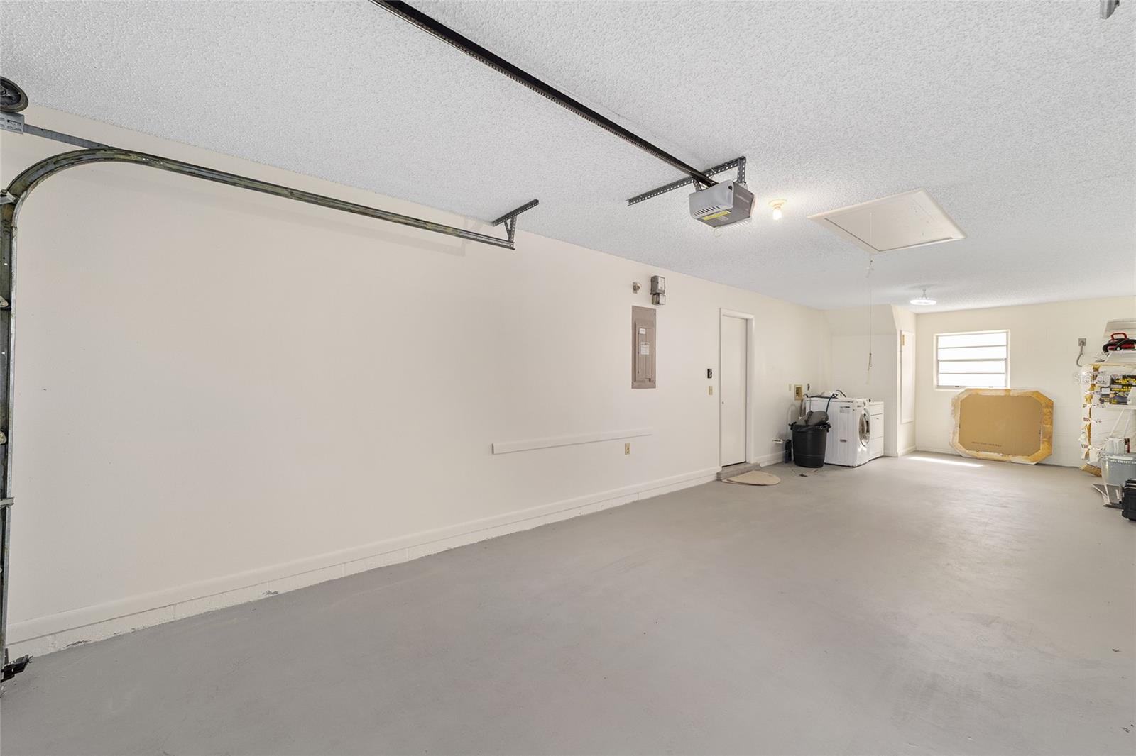 ON TOP OF THE WORLD - Residential