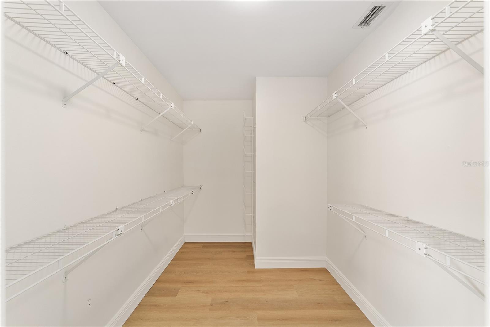 ON TOP OF THE WORLD - Residential