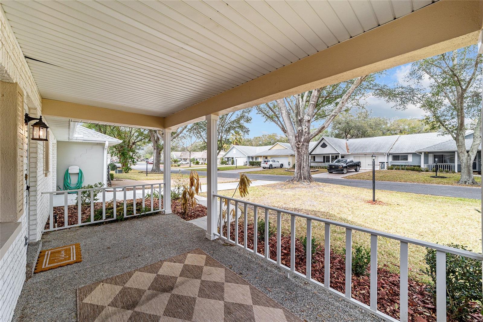 ON TOP OF THE WORLD - Residential