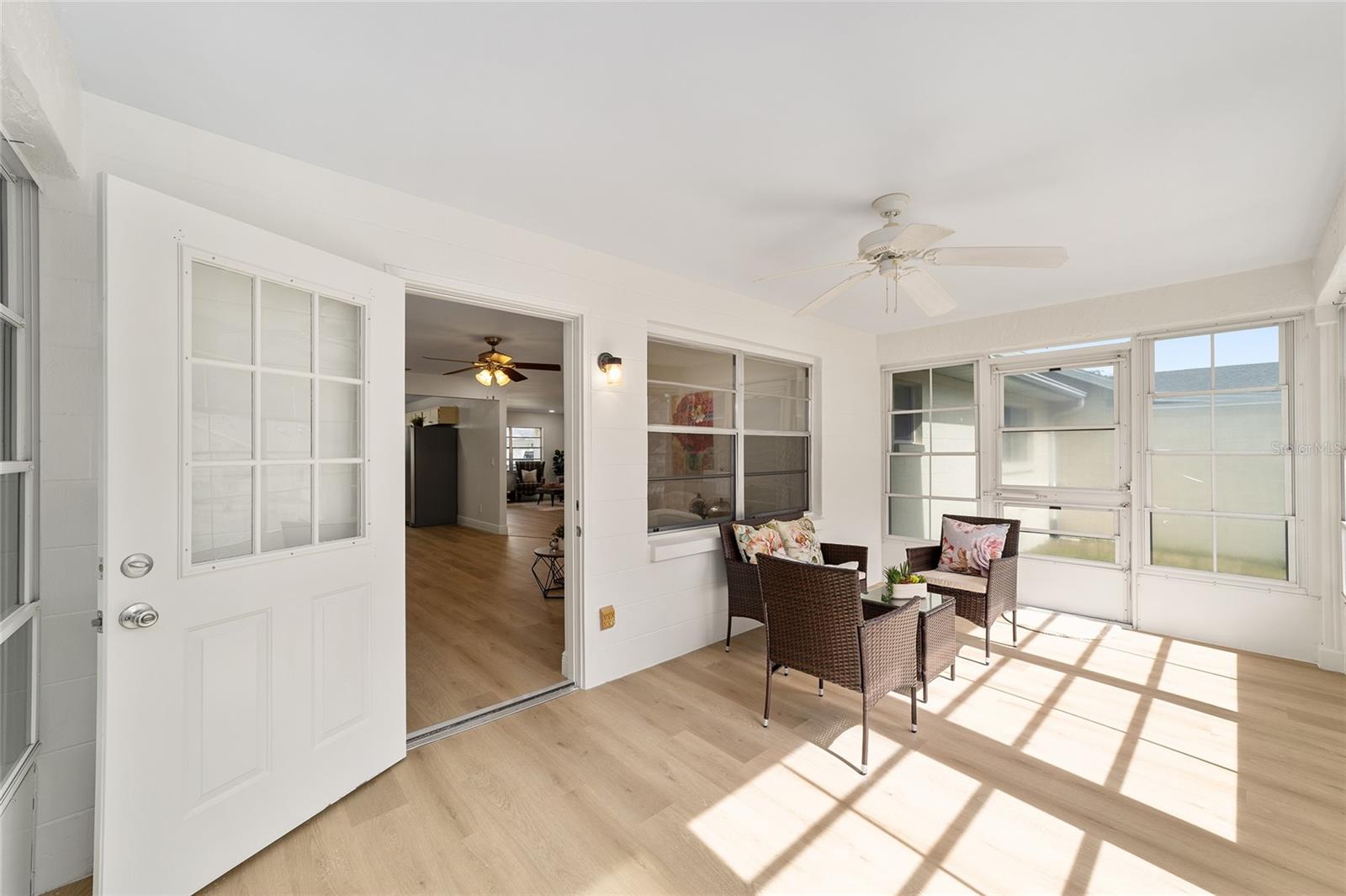 ON TOP OF THE WORLD - Residential