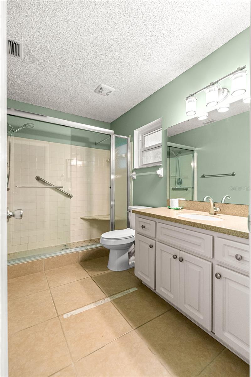 ON TOP OF THE WORLD - Residential