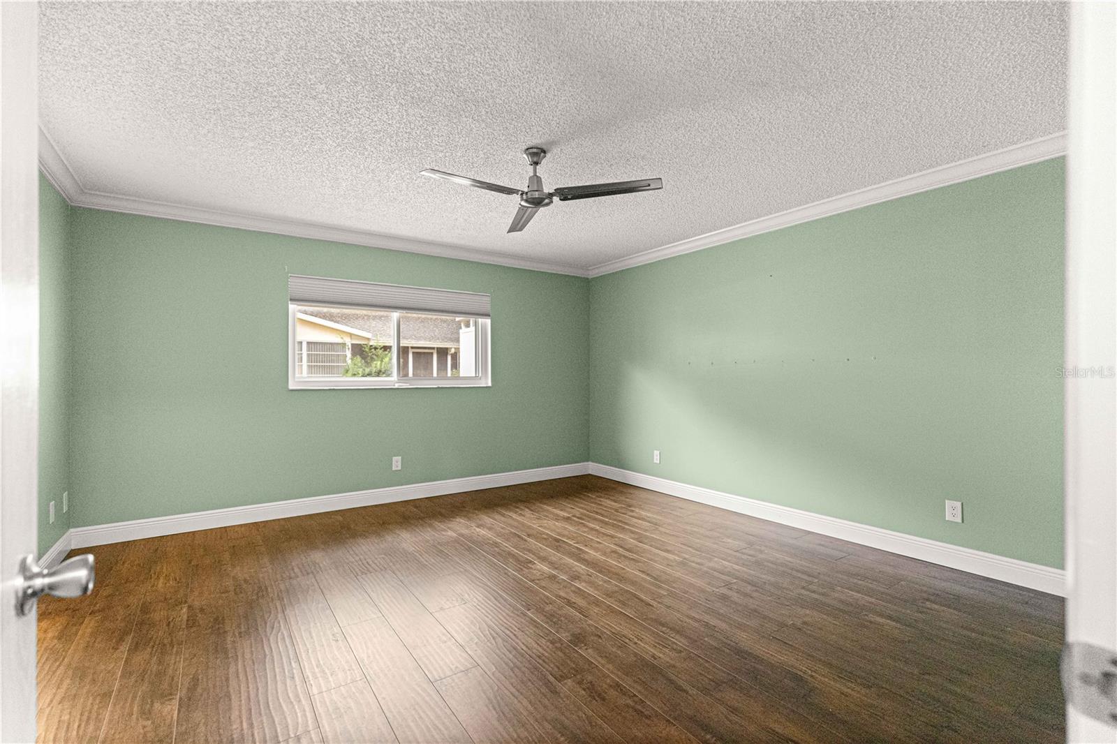 ON TOP OF THE WORLD - Residential