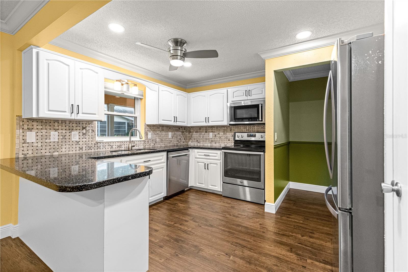 ON TOP OF THE WORLD - Residential