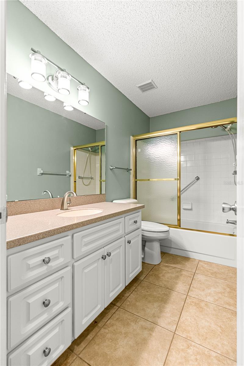 ON TOP OF THE WORLD - Residential